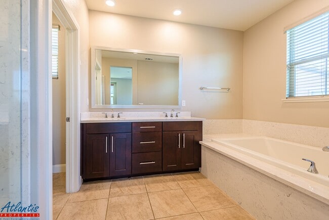Building Photo - Gorgeous Home | Designer Materials | Desirable Location