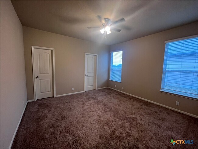 Building Photo - 472 Copper Hill Dr