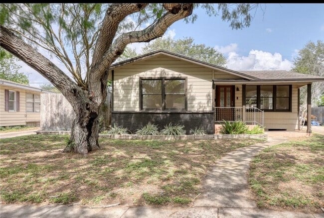 Building Photo - 942 Delaine Dr