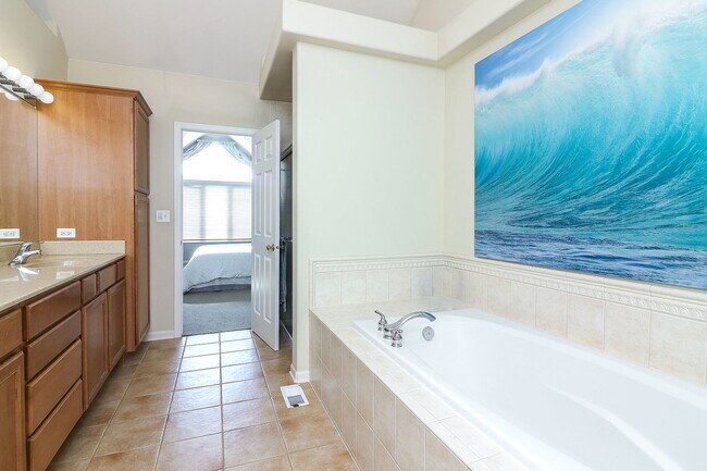 Building Photo - 961 W Spencer Ct