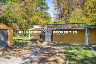 Building Photo - 1210-A Valleyview St