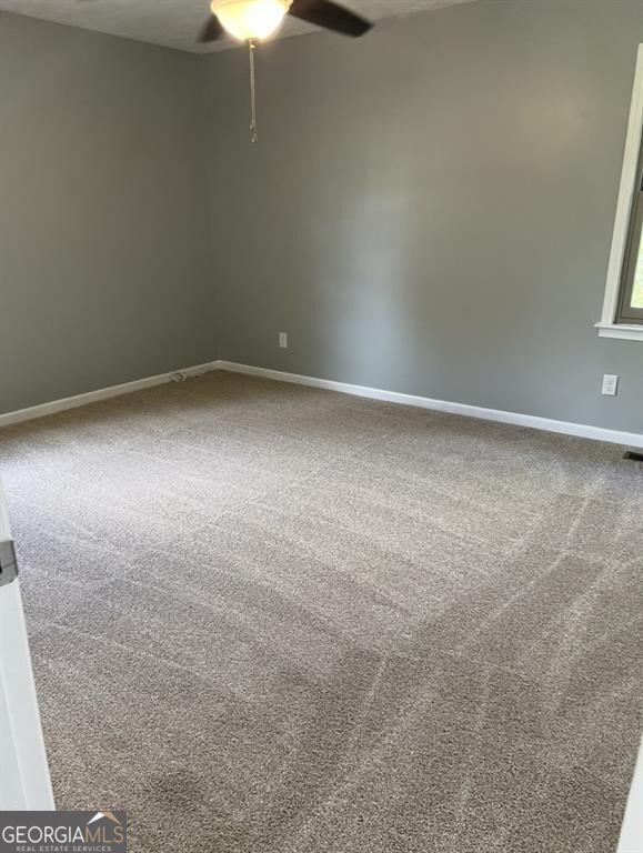 Building Photo - 19 Oak Hill Dr