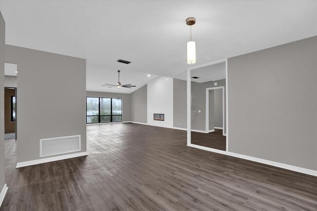 Building Photo - 3966 Lake Mira Dr
