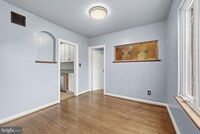 Building Photo - 2030 N Quinn St