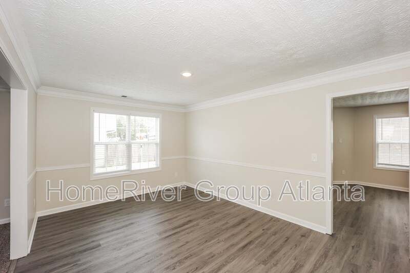 Building Photo - 1583 Marceau Dr