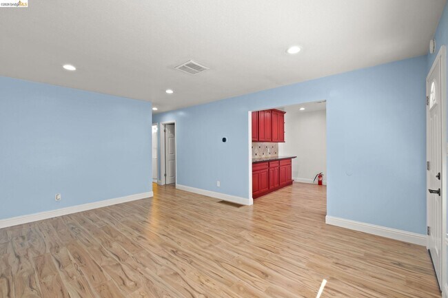 Building Photo - 172 William Way