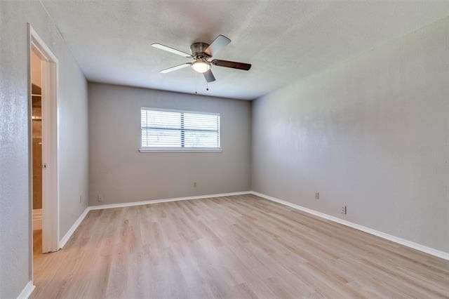 Building Photo - 1517 Deepwood Dr