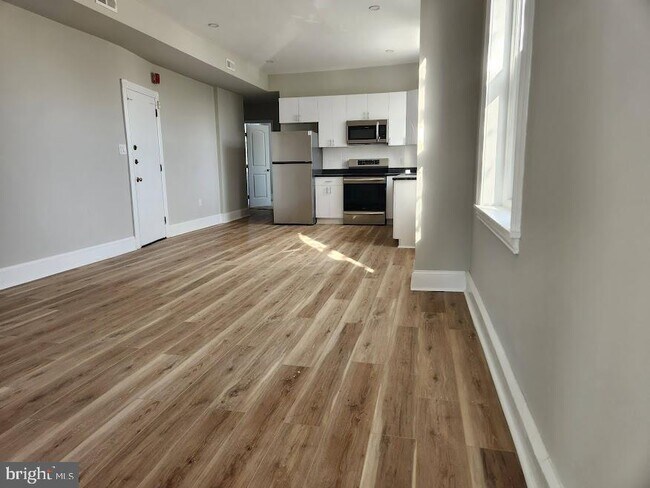 Building Photo - 5535 Ridge Ave