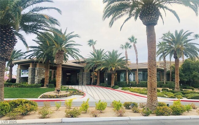 Building Photo - 117 Tall Ruff Dr