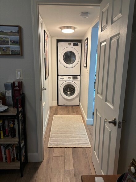 Samsung Washer Dryer (New) - 2912 Plaza Terrace Dr