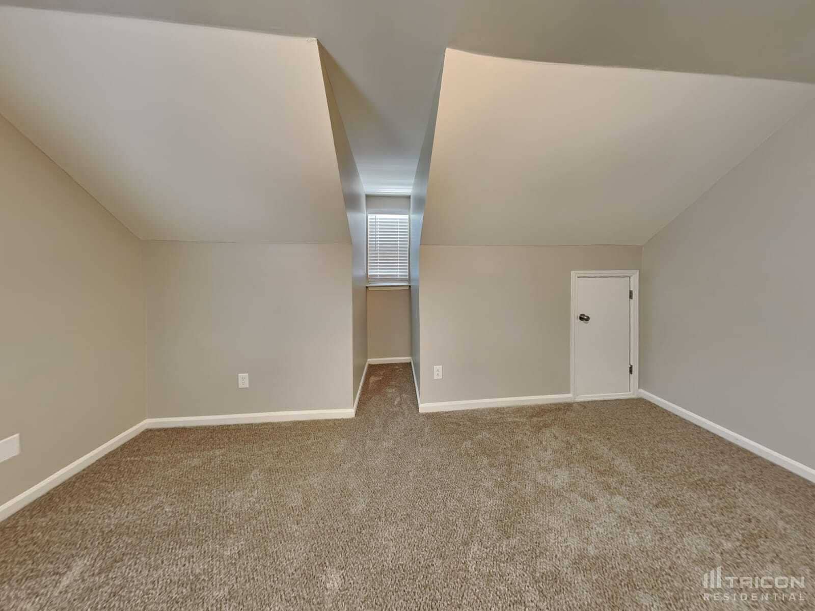 Building Photo - 2826 Bricker Dr