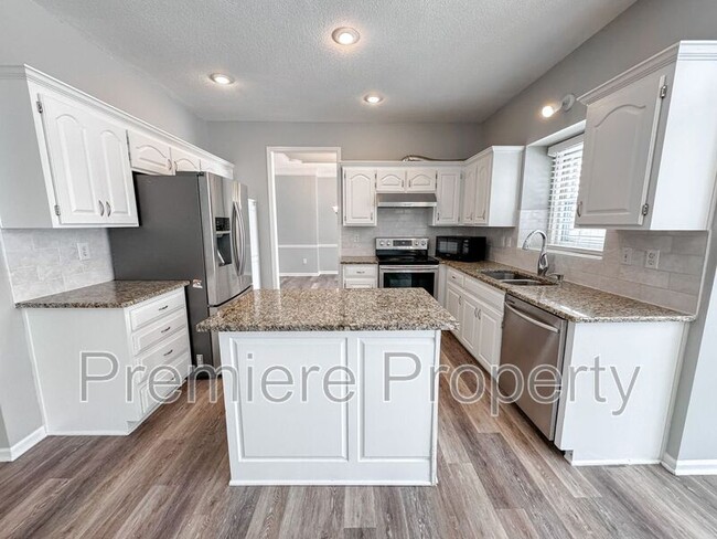 Building Photo - 13876 S Kaw St