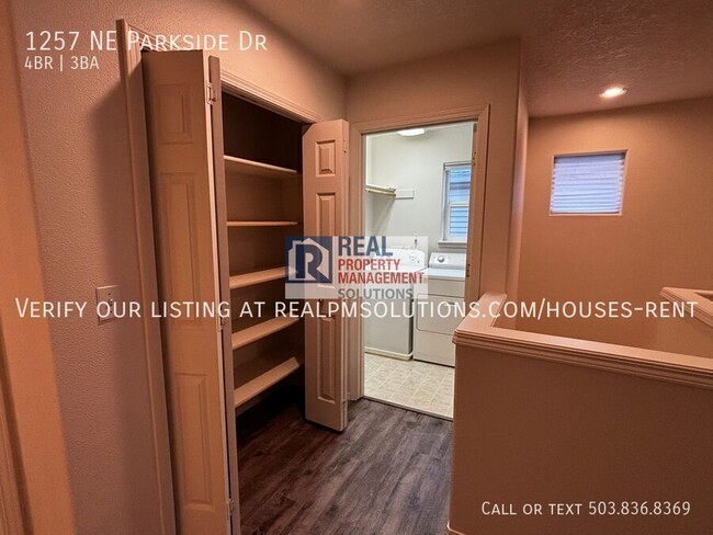 Building Photo - 1257 NE Parkside Dr