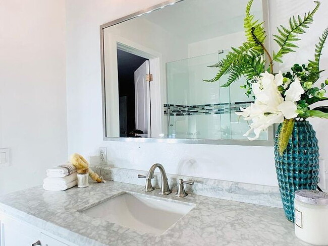 Building Photo - 3-Bed Sanctuary with 2 Baths in the Heart of Campbell - 2089 Sq Ft of Comfort!"