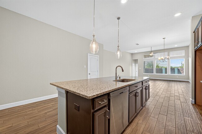 Building Photo - 302 Pure Parsley Path