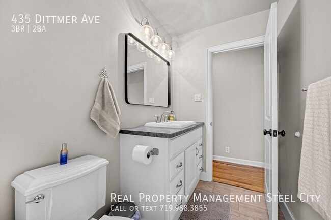 Building Photo - 435 Dittmer Ave