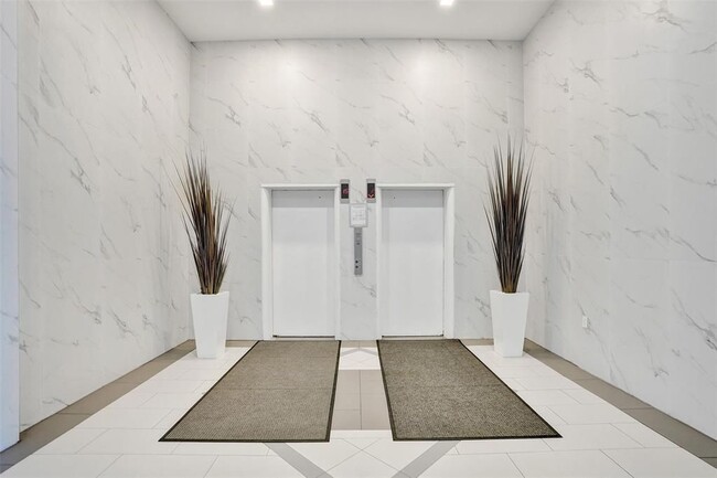 Building Photo - 545 S Fort Lauderdale Beach Blvd
