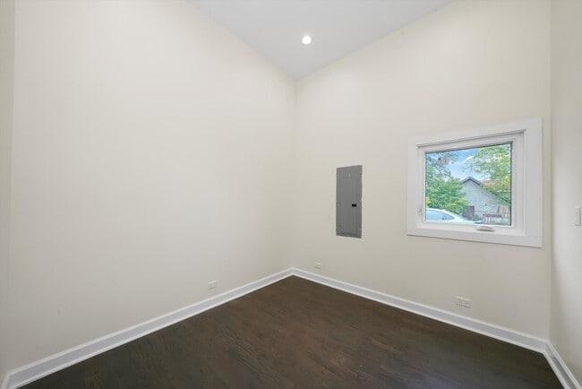 Building Photo - 9771 W 143rd St