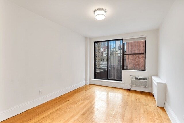 Building Photo - 659 2nd Ave