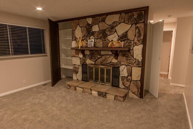 Building Photo - 5886 S Utahna Dr