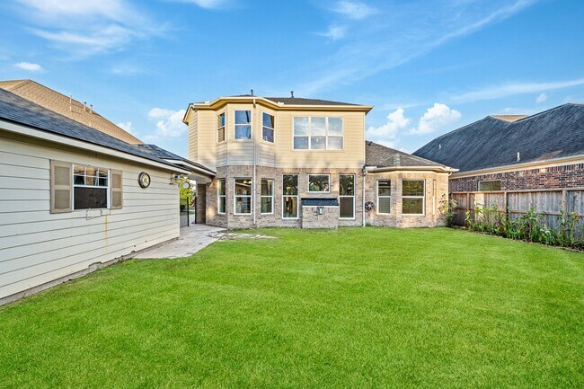 Building Photo - 14511 Middle Bluff Trail