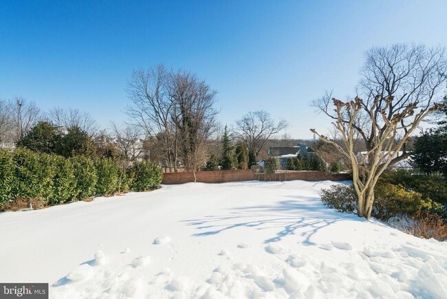 Building Photo - 513 Cathedral Dr