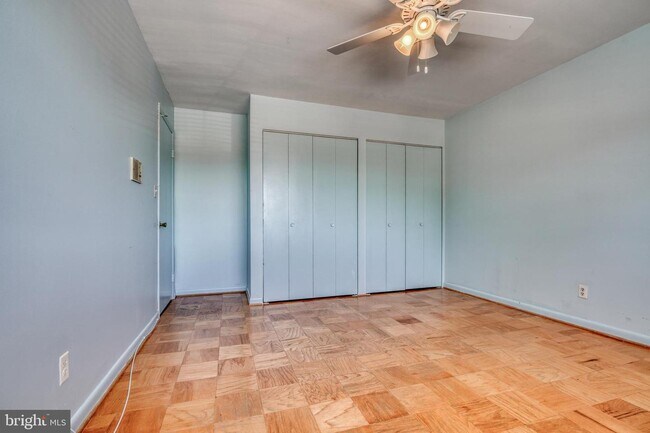 Building Photo - 7304 Park Village Ct