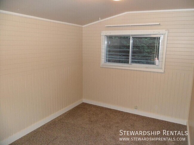 Building Photo - 48172 Lauren Dr