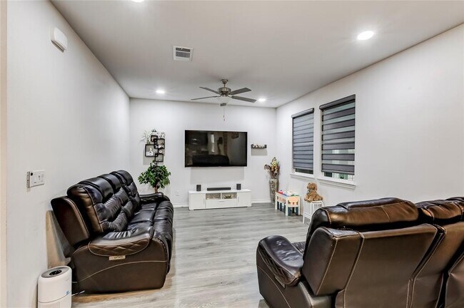 Building Photo - 149 Andesite Trl