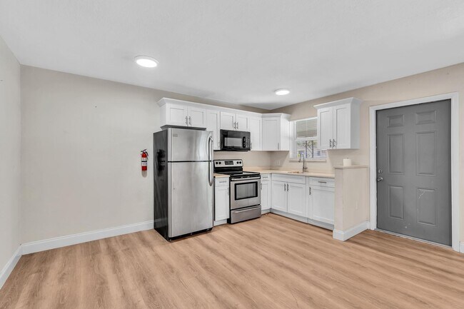 Building Photo - 800 Moffett St