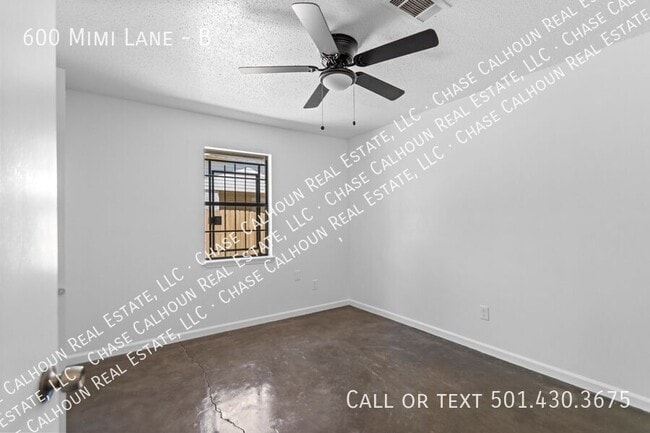 Building Photo - 600 Mimi Ln