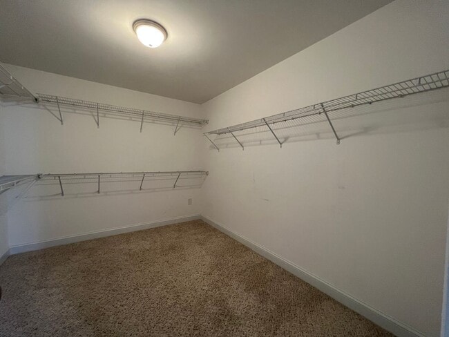 Building Photo - 1031 Liberty Ln