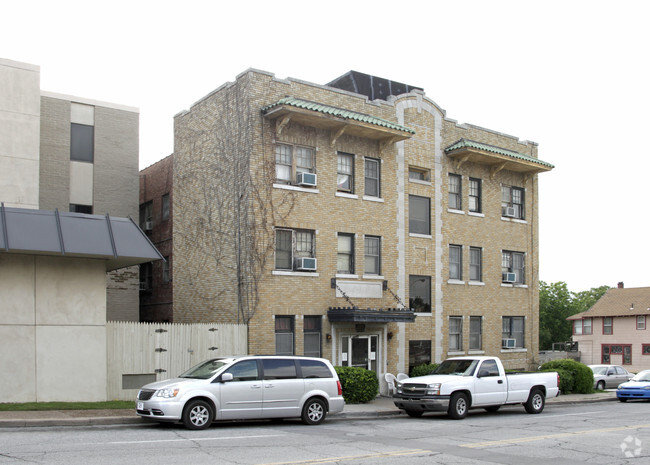 Building Photo - Vogue Apartments