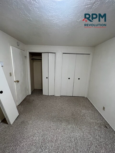 Building Photo - 479 E 900 N St