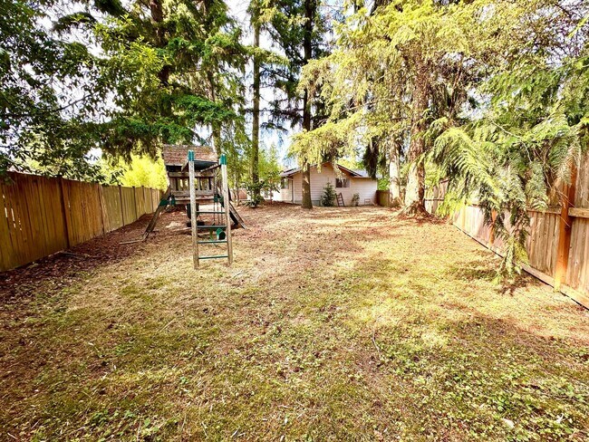 Building Photo - 3bd/1ba Redmond Home