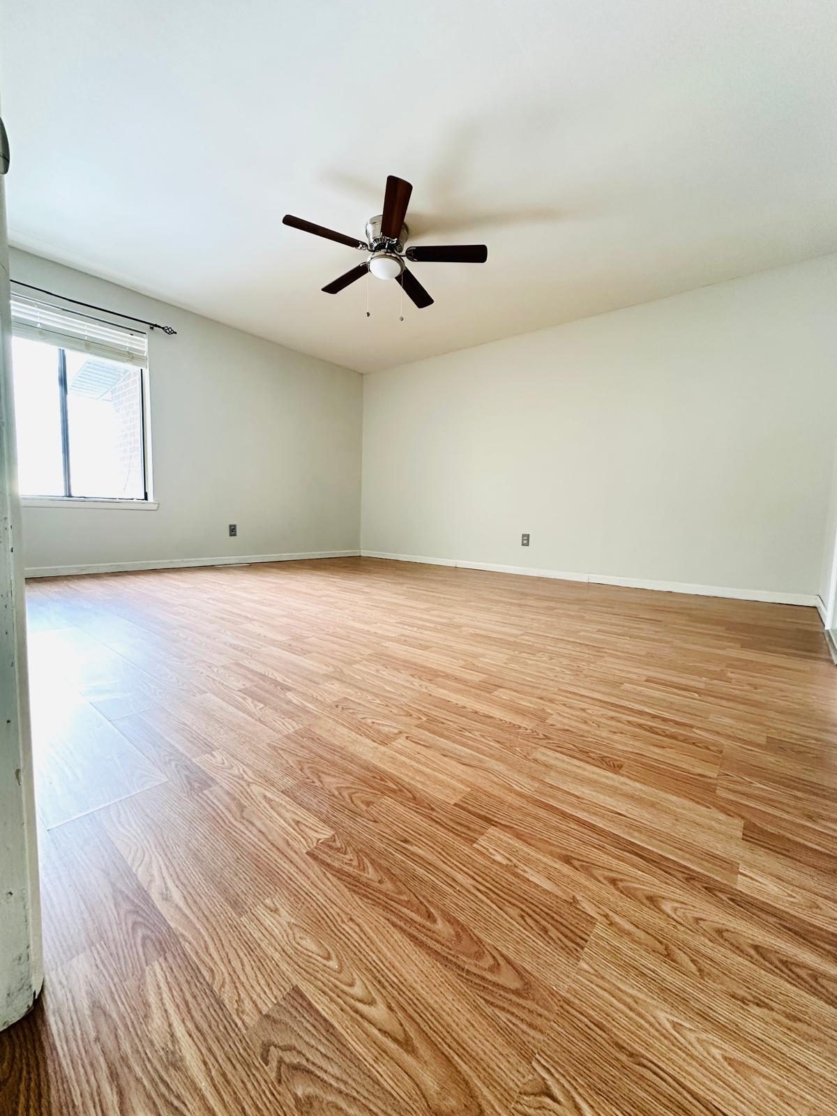 Master Bedroom - 4908 W Brigantine Ct