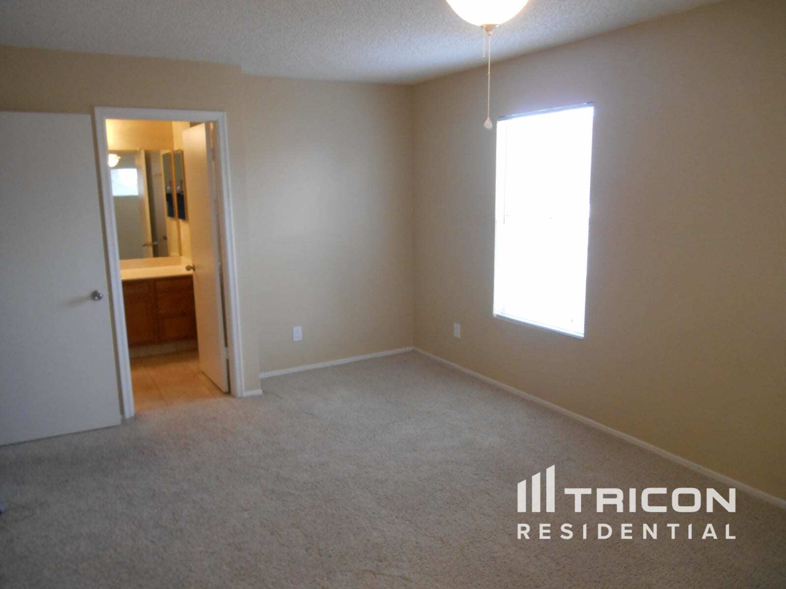 Building Photo - 4772 W Tonto Dr