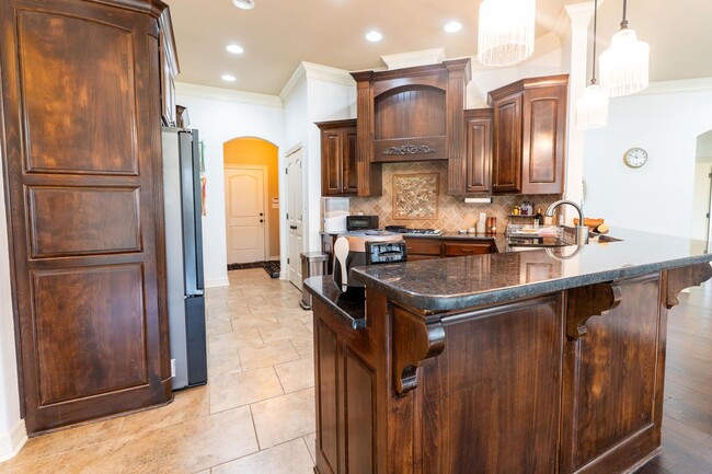 Building Photo - Beautiful 3 bed/2 bath home in Tiburon