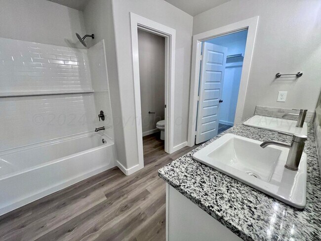 Building Photo - Welcome to Homestead!! Brand New 4/2/2  ne...