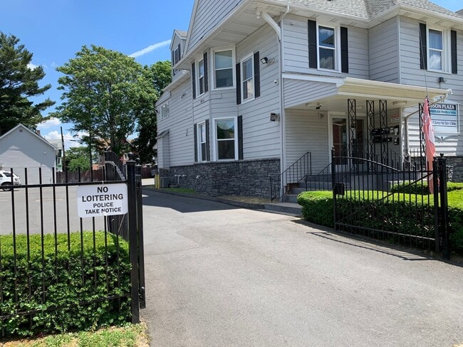 Building Photo - Sisson Plaza