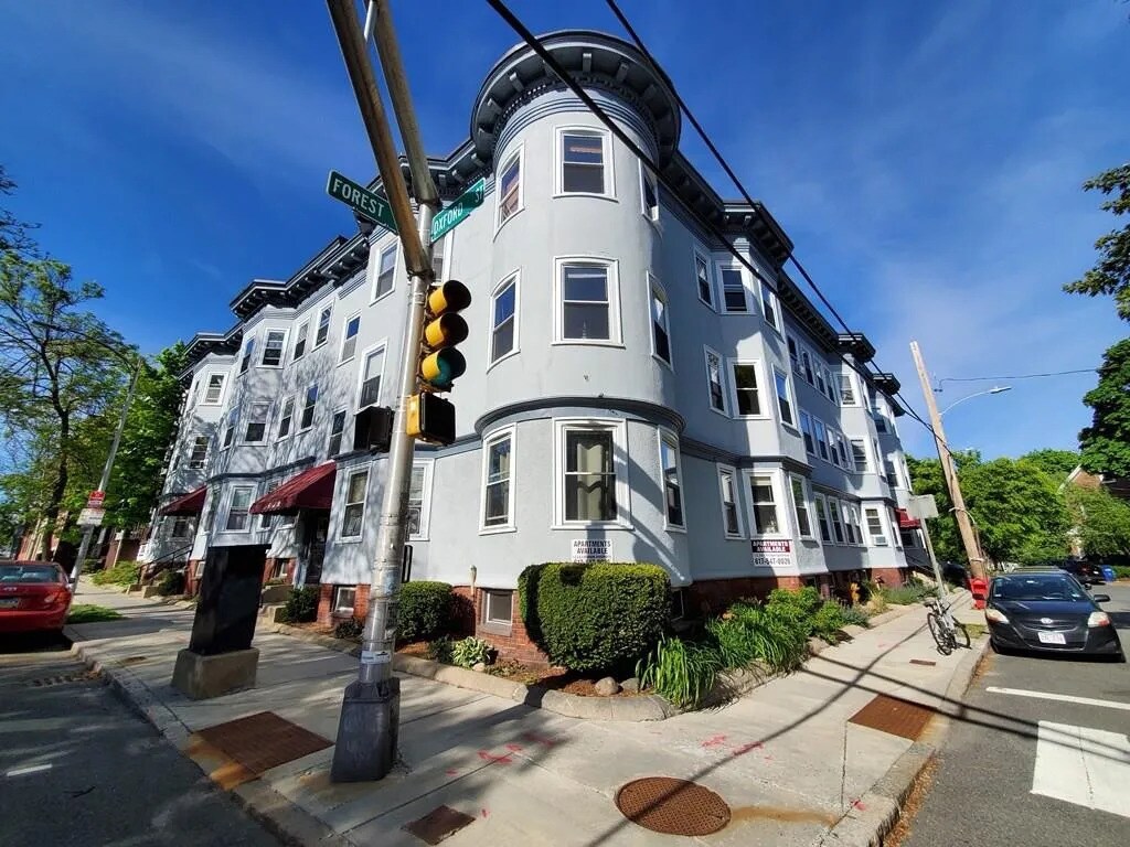 Building Photo - 132 1/2 Oxford St