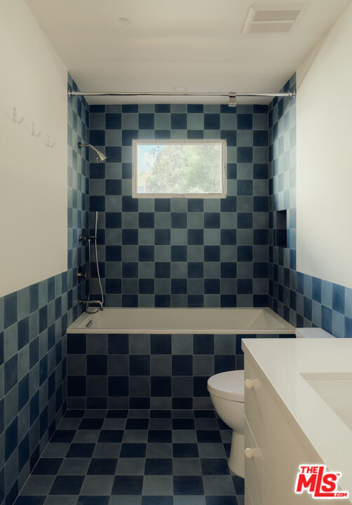 Building Photo - 914 Bienveneda Ave