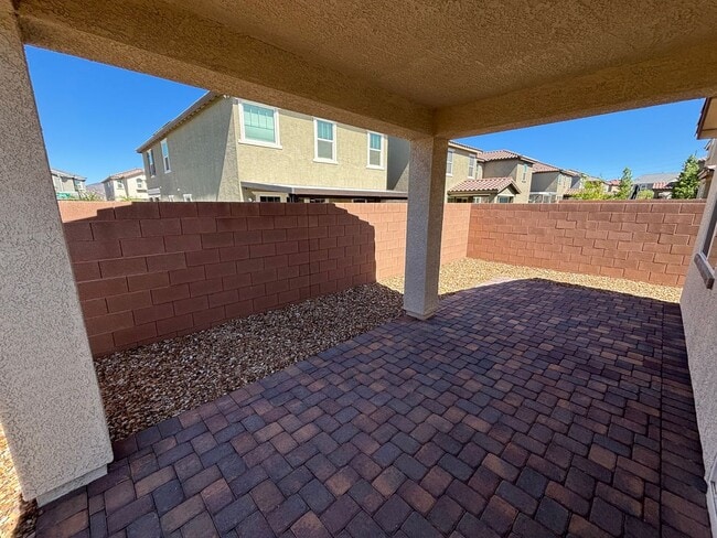 Building Photo - Beautifully Upgraded Single-Story 2BED/2BA...