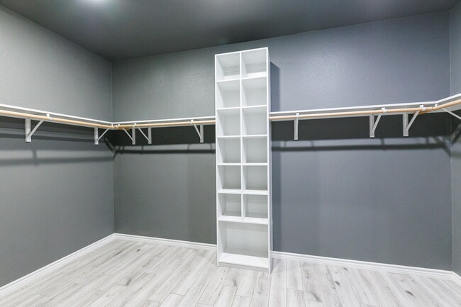Building Photo - Beautiful home with a Media Room!