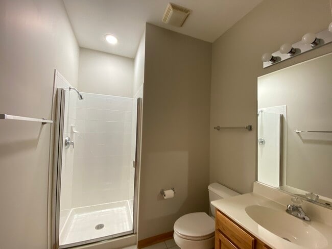 Building Photo - 13520 S Buckthorn Ln