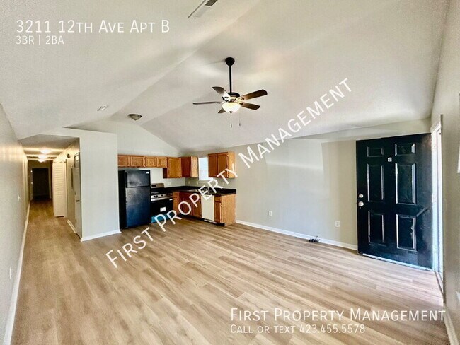 Building Photo - 3211 12th Ave
