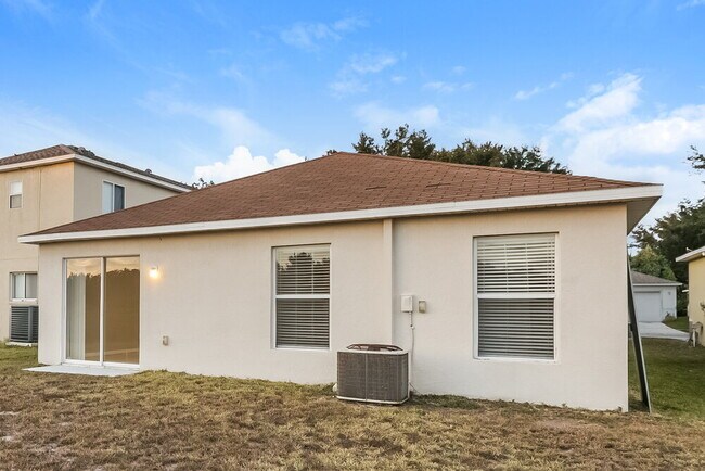 Building Photo - 11019 Golden Silence Dr