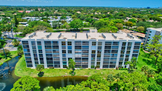 Building Photo - 6562 Boca Del Mar Dr