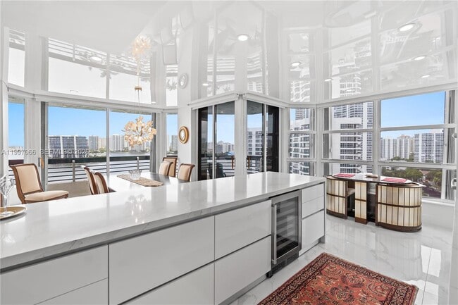 Building Photo - 19101 NE 36th Pl