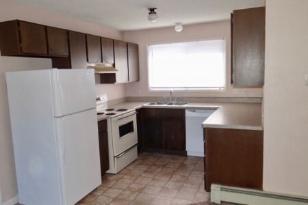 Building Photo - 1410 Lake Elmo Dr